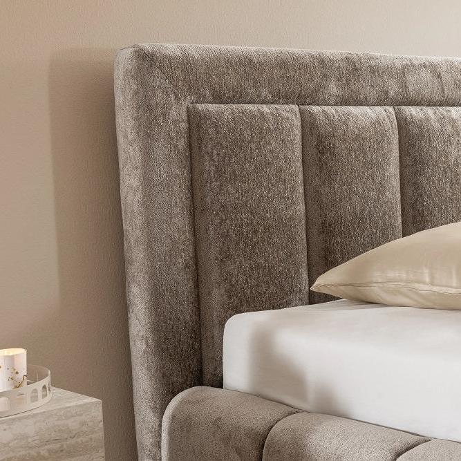 Bed Augusto 180