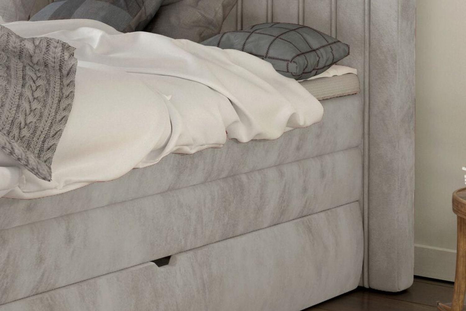 Bed Minola