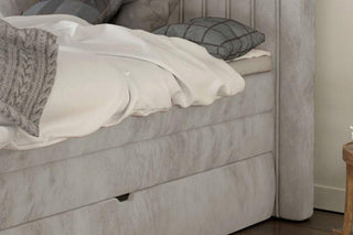 Bed Minola