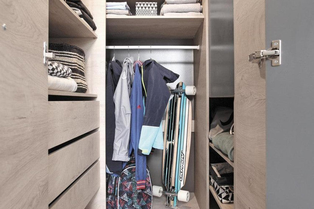 Delta Walk In Wardrobe Dl1