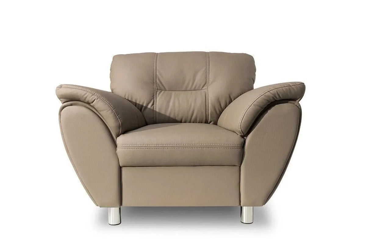 Amigo Armchair