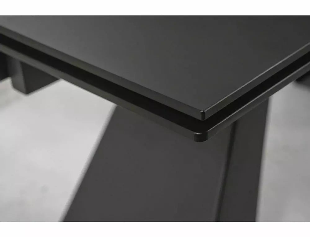 Salvadore Table