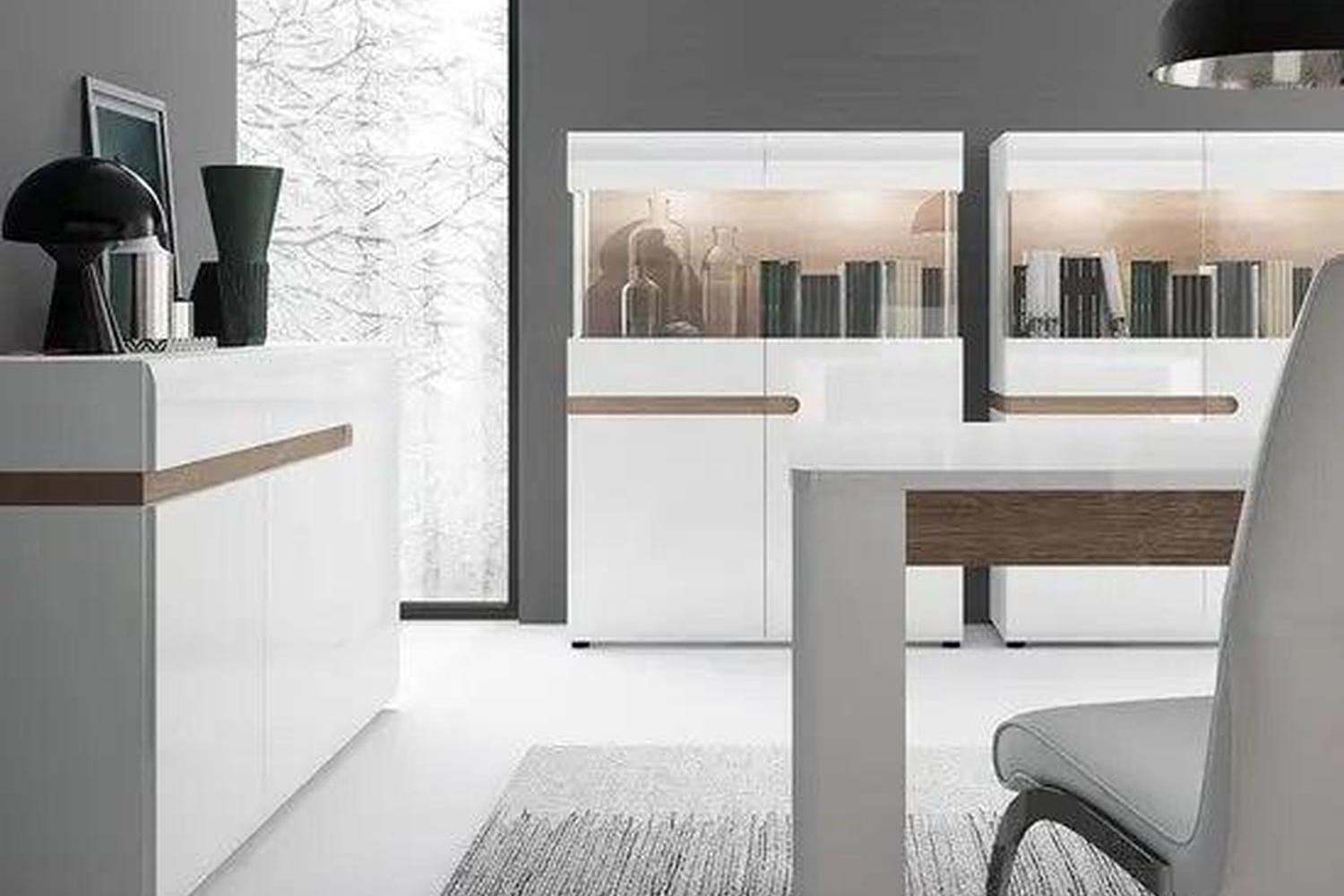 Chelsea Express Delivery Extending Dining Table